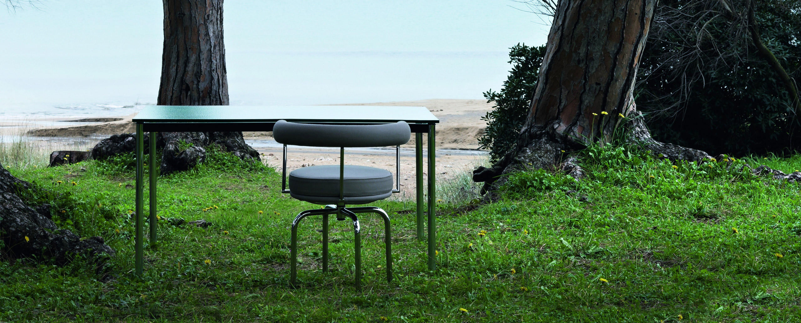 LC7 outdoor Cassina - Collezione Le Corbusier Cassina LC50