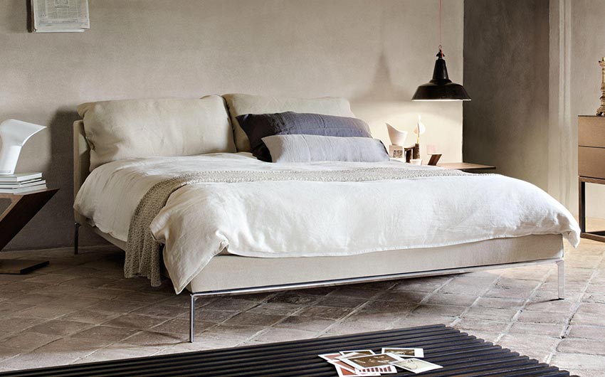 Moov bed Cassina