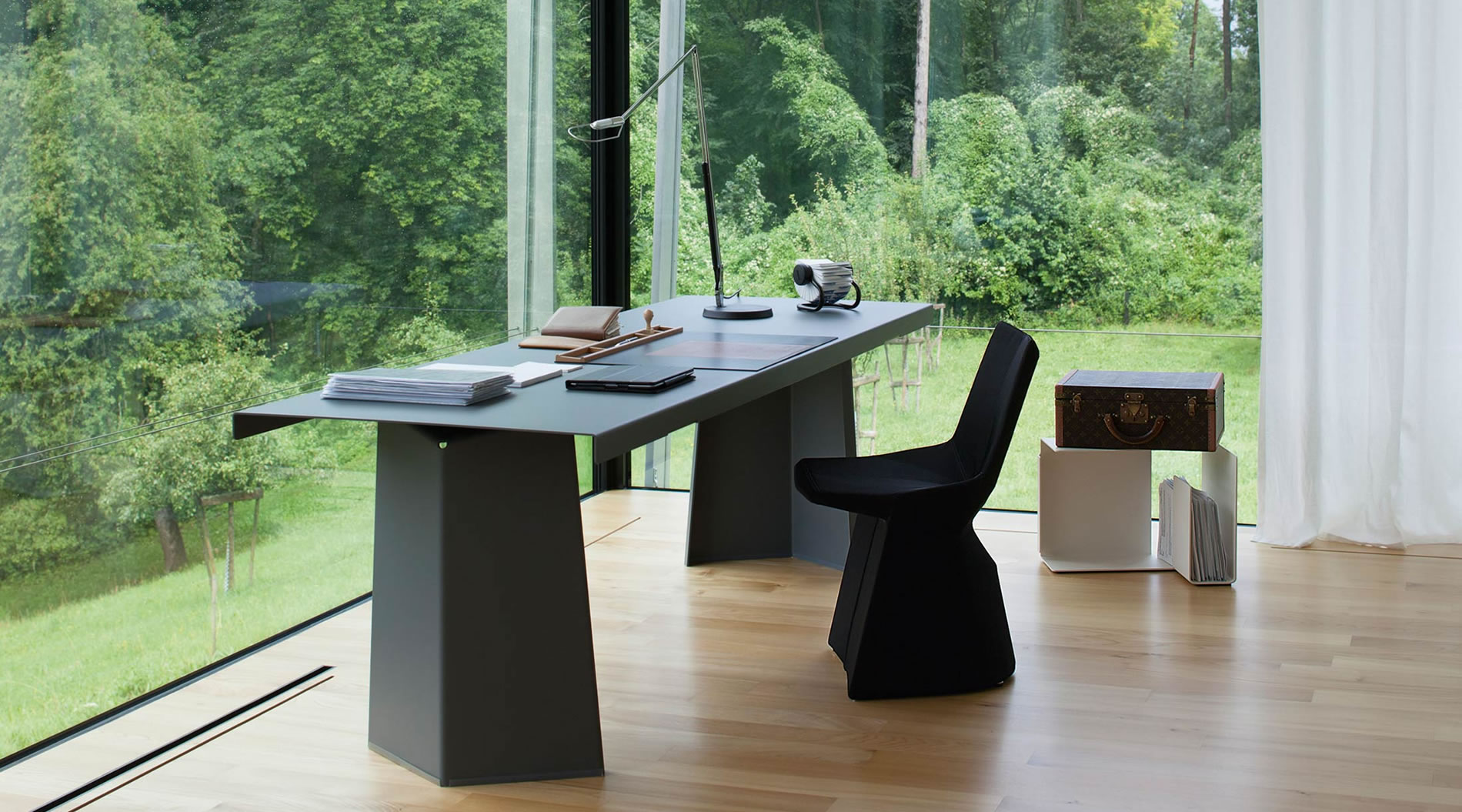 Pallas Table Classicon