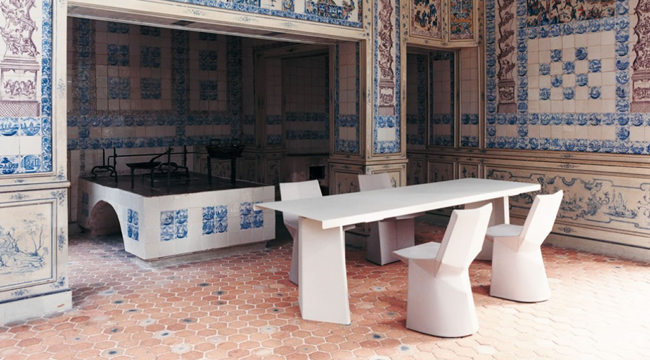 Pallas Table Classicon