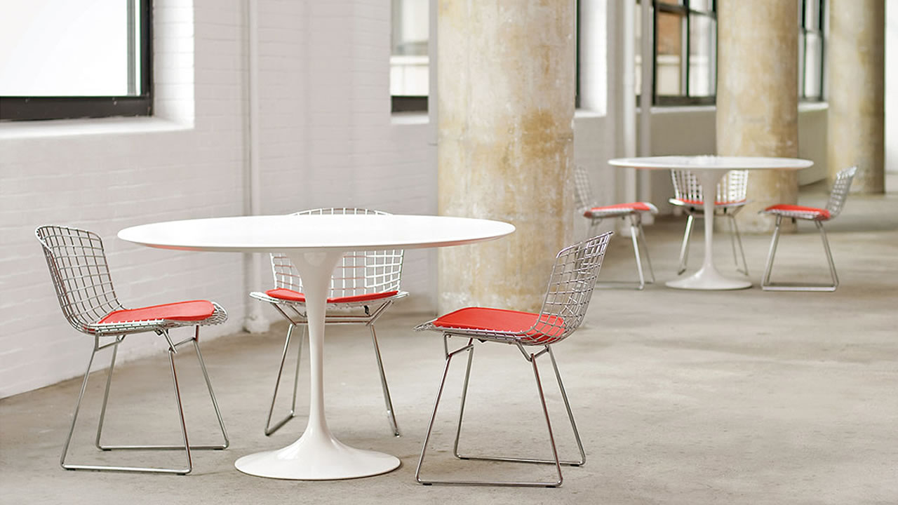 Saarinen table Knoll