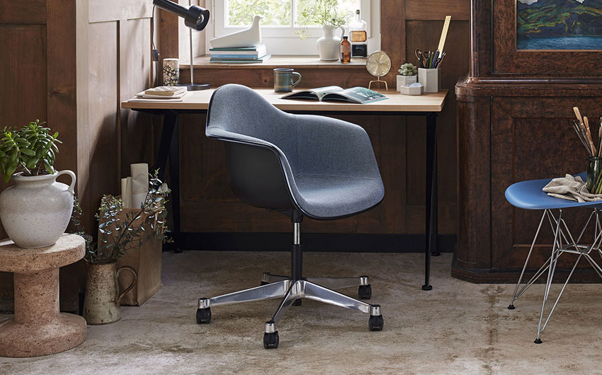 Pacc Eames Plastic Armchair Vitra