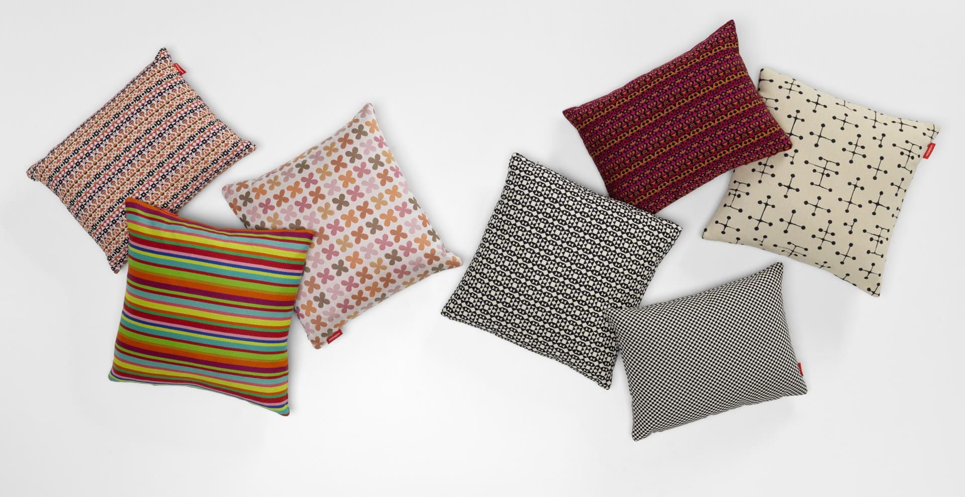 Graphic Print Pillows & Classic Maharam Pillows Vitra