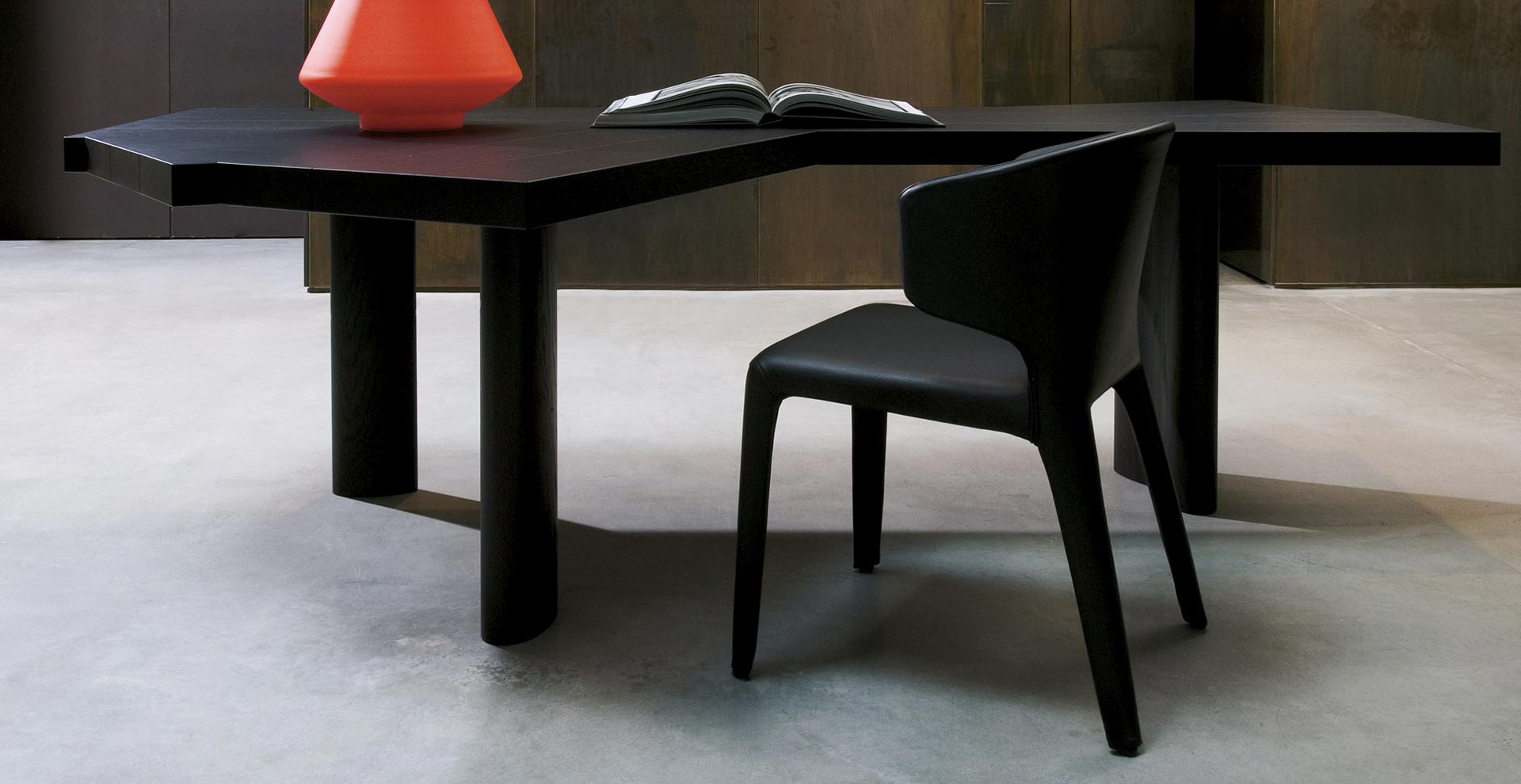 Hola 367 & Hola 369 Cassina