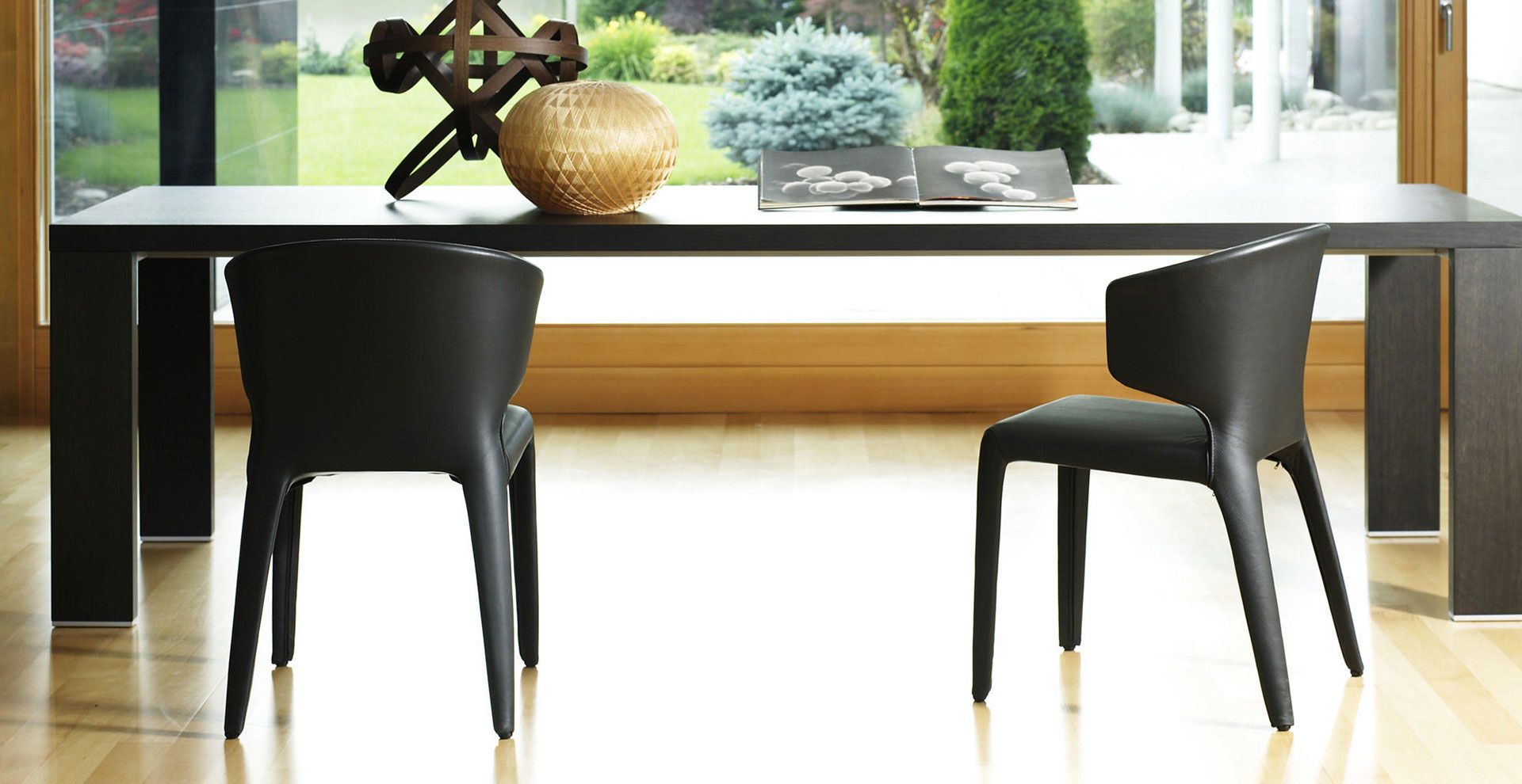 Hola 367 & Hola 369 Cassina