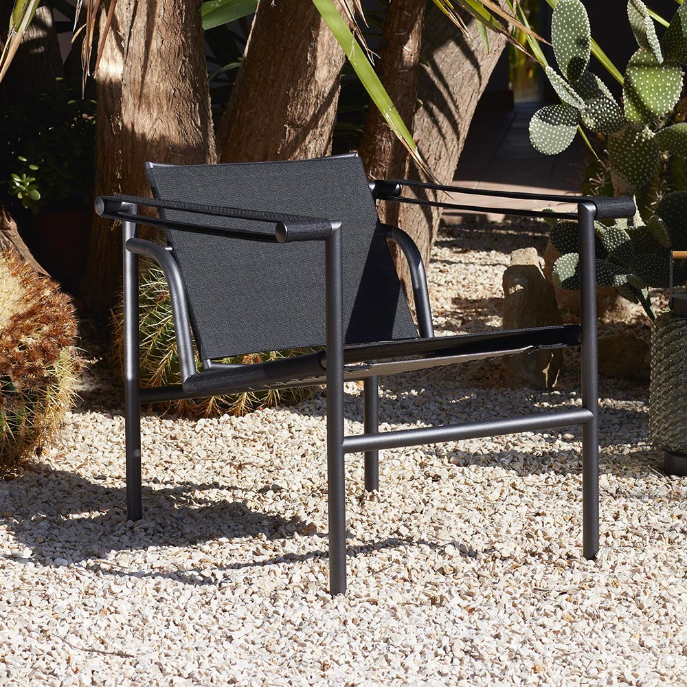 LC1 outdoor Cassina