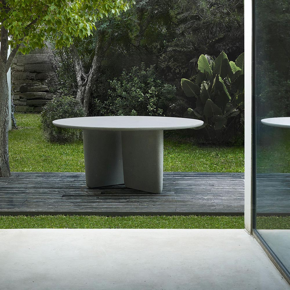 Tobi-Ishi outdoor B&B Italia