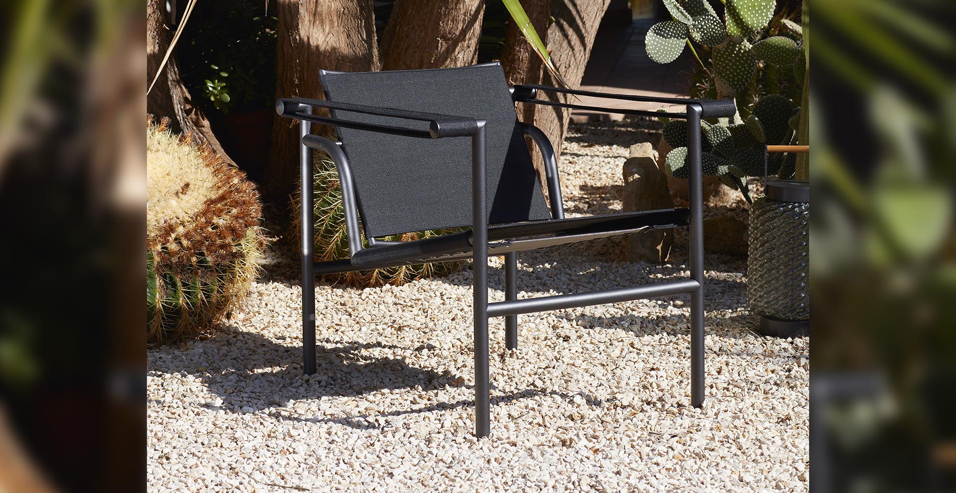 LC1 outdoor Cassina