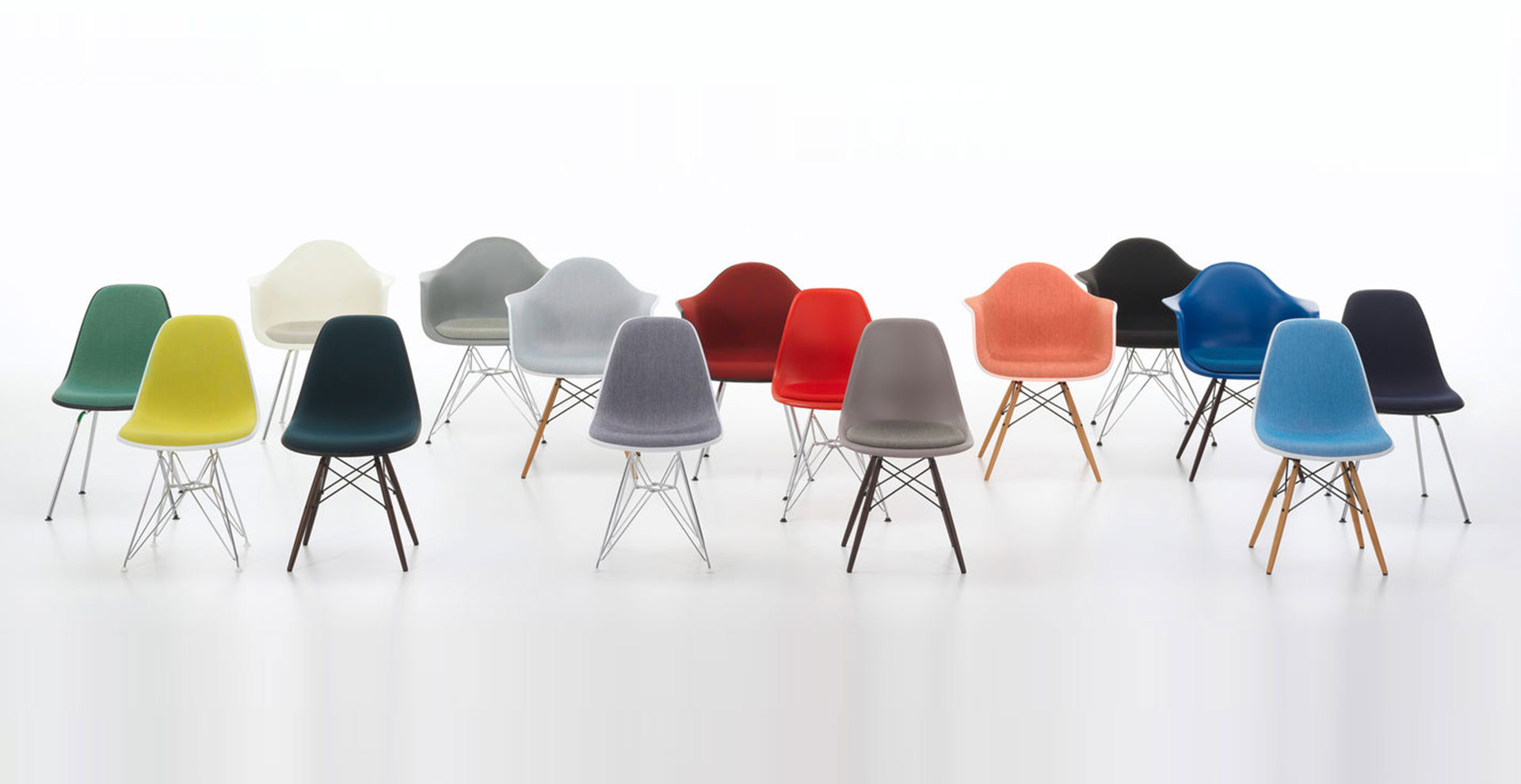 Eames Plastic Side Chair Vitra