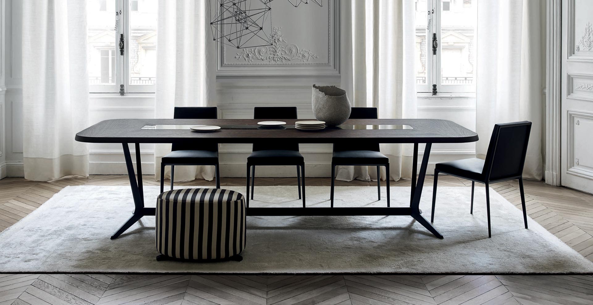 table Astrum Maxalto