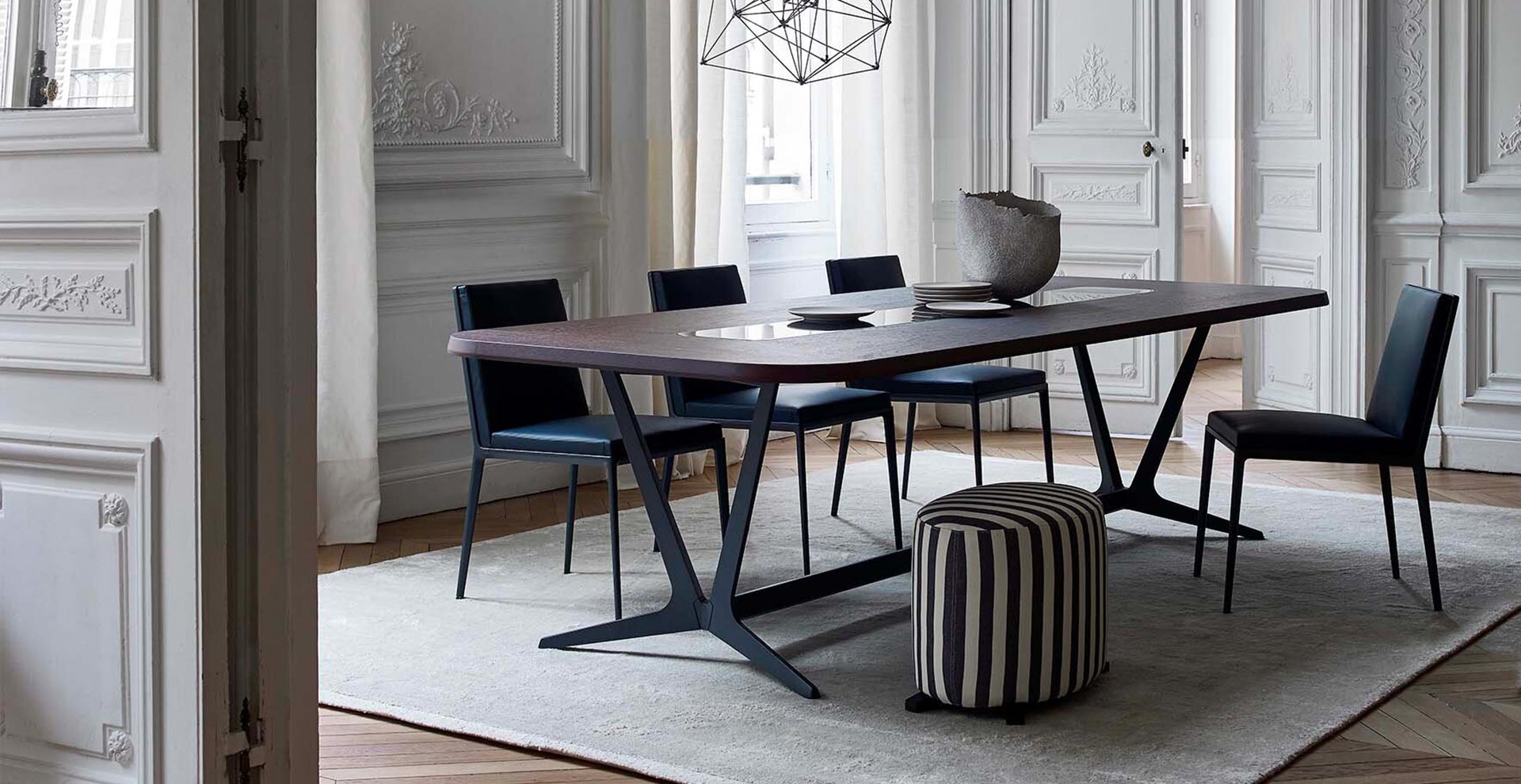 table Astrum Maxalto