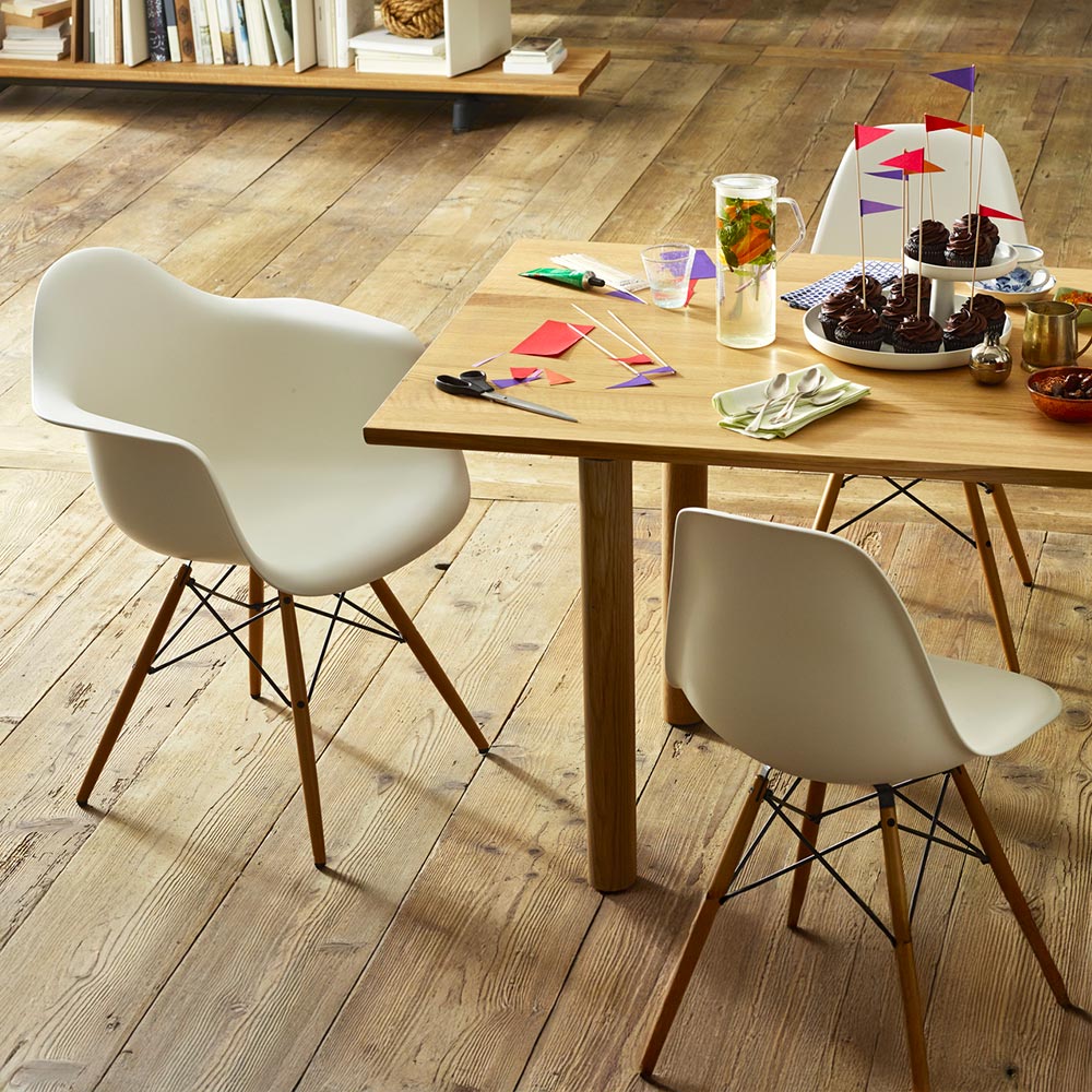 Eames Plastic Side chair Vitra