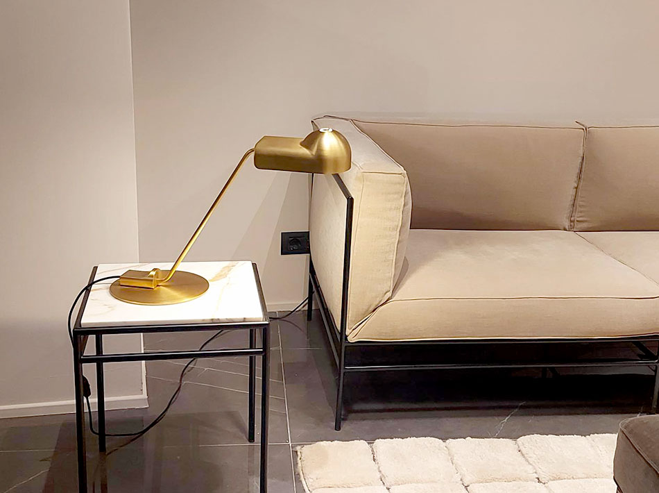 Domo Table Karakter by Cassina