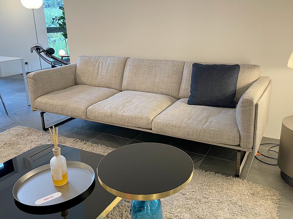 8 Cassina