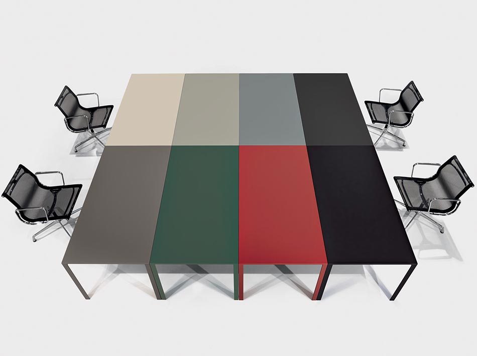 Less Unifor by Molteni