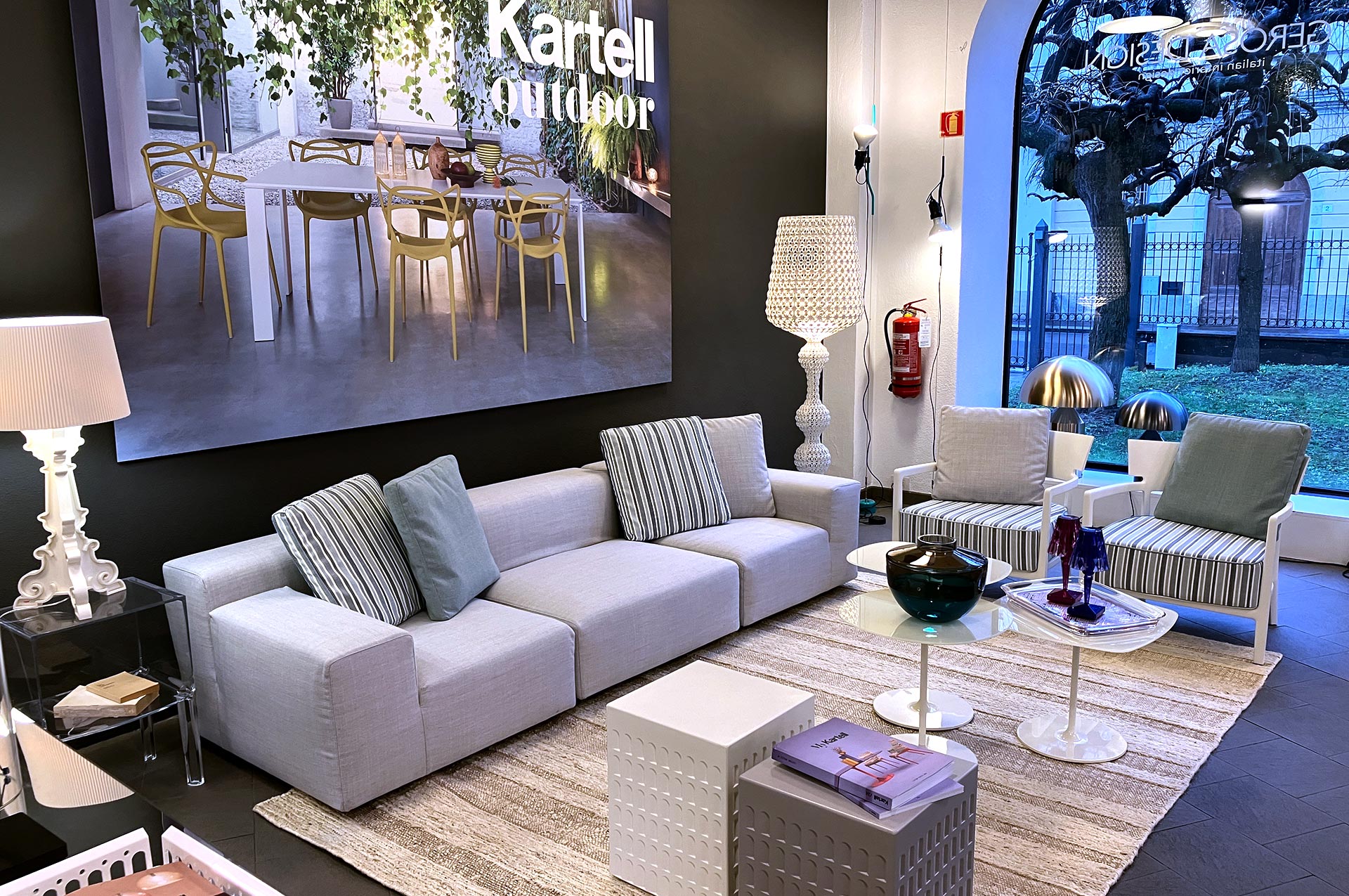 Shop in Shop KARTELL COMO - showroom Gerosa Design