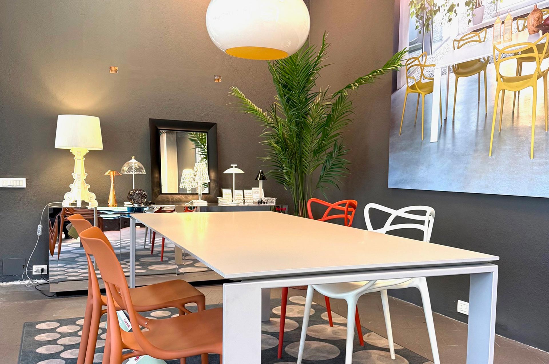 Shop in Shop KARTELL COMO - showroom Gerosa Design