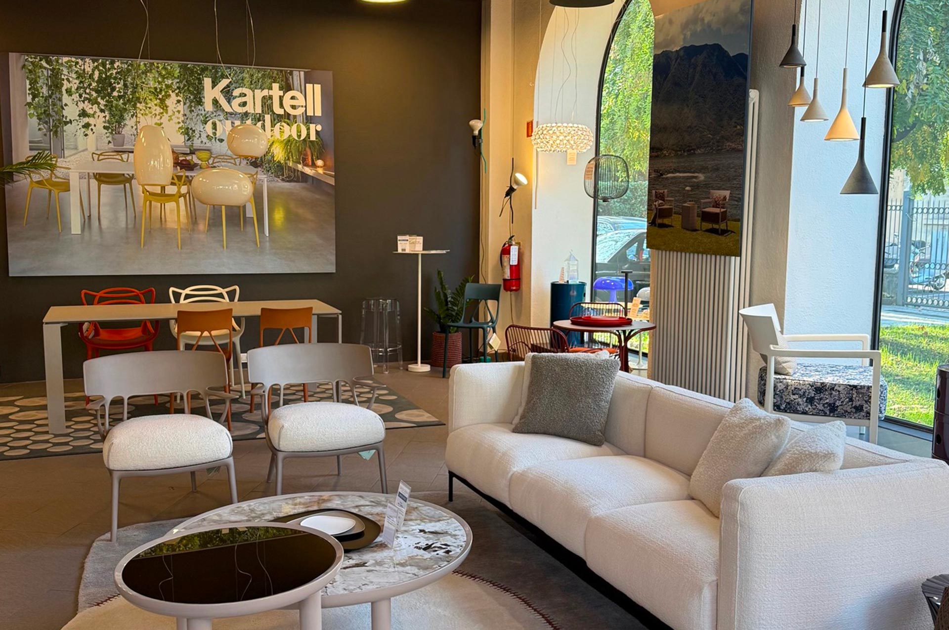 Shop in Shop KARTELL COMO - showroom Gerosa Design