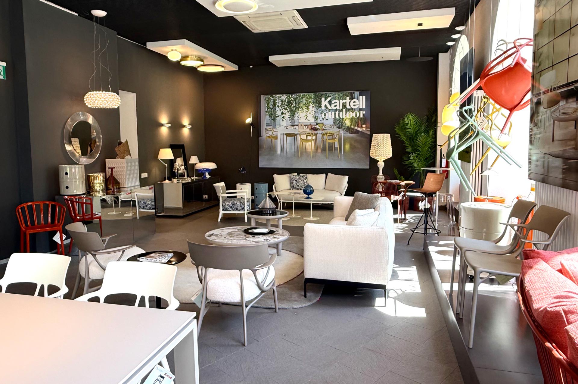 Shop in Shop KARTELL COMO - showroom Gerosa Design