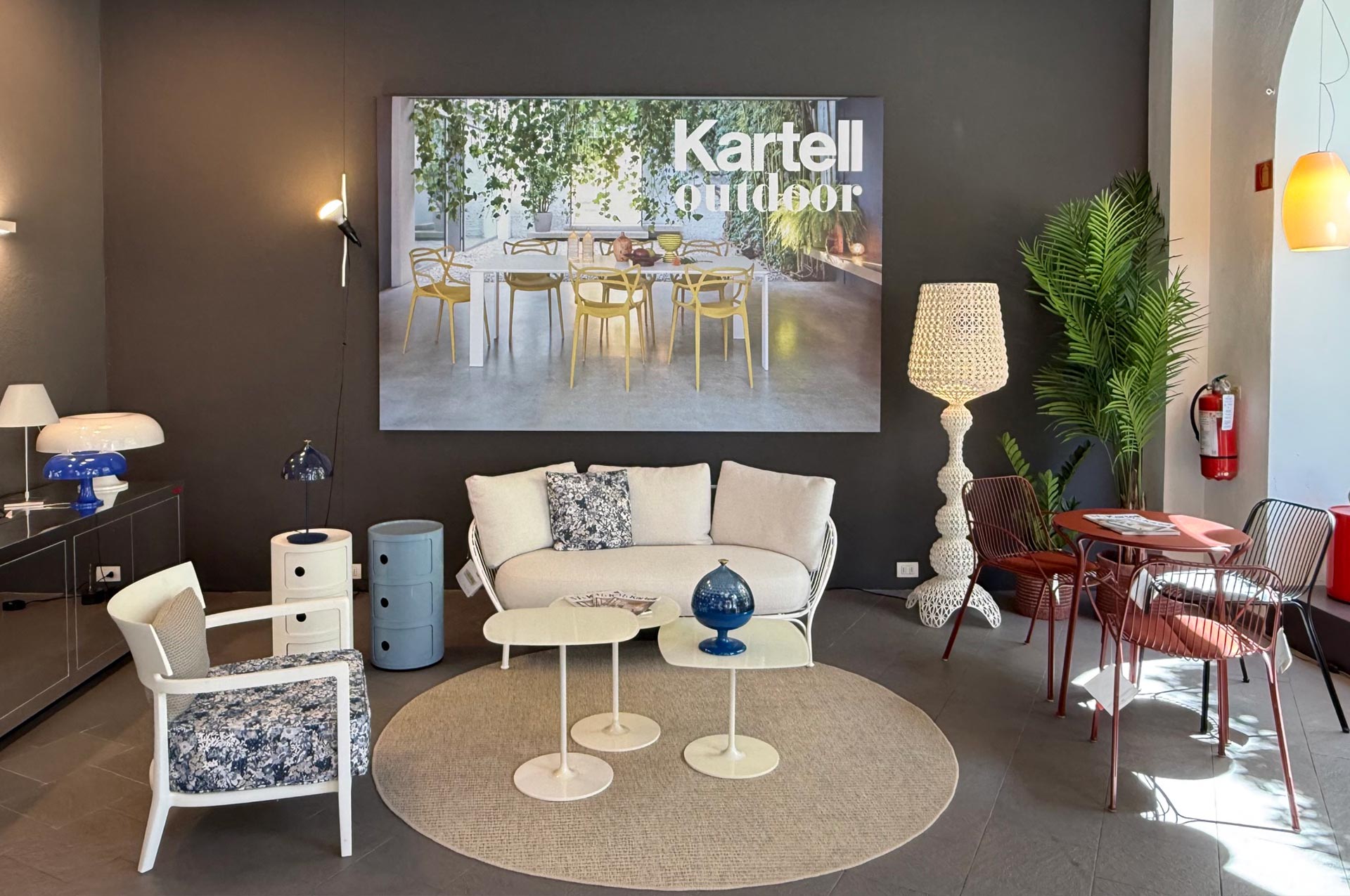 Shop in Shop KARTELL COMO - showroom Gerosa Design